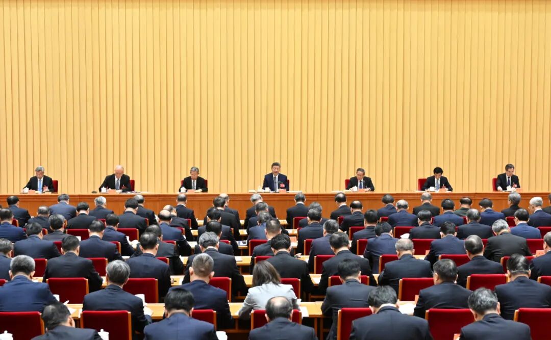 中央经济工作会议闭幕！2026年建筑业大方向定了！